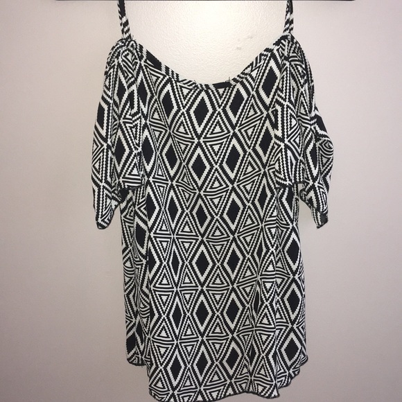 OTS black and white top - Picture 1 of 3